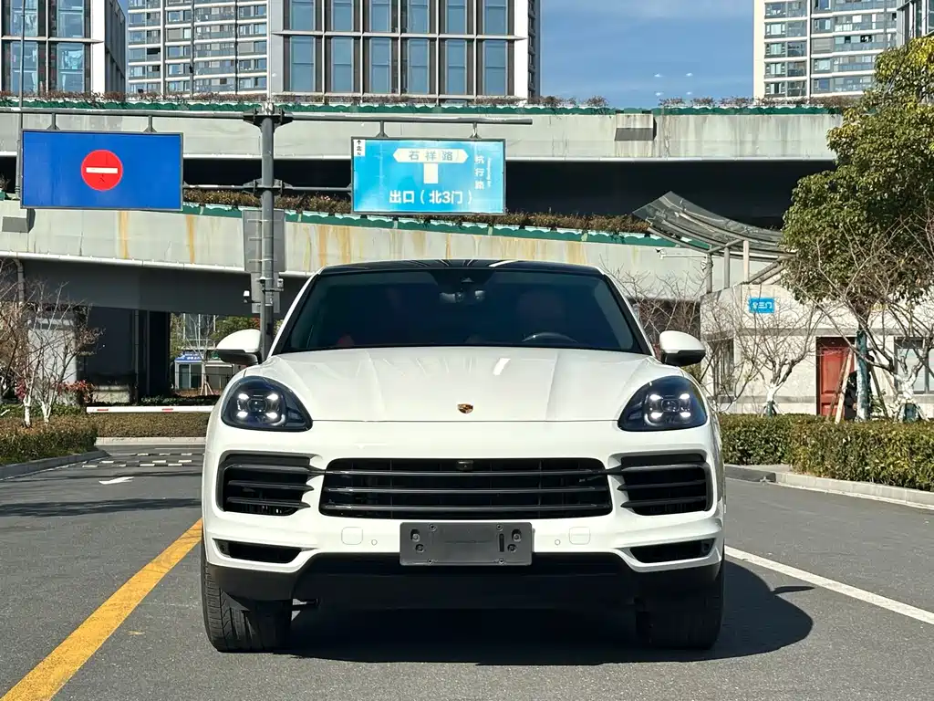 Porsche Cayenne 2023