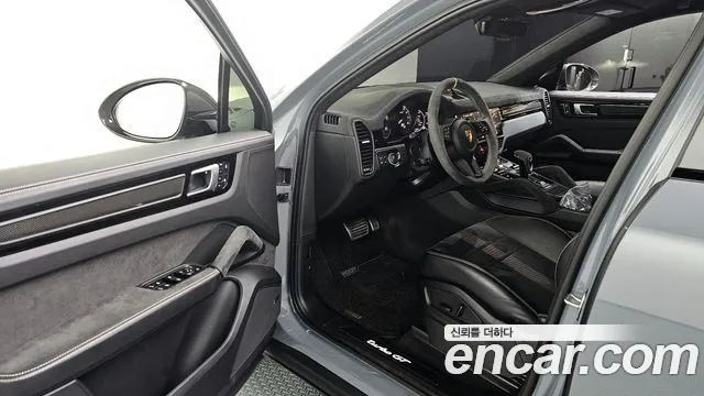 Porsche Cayenne 2022