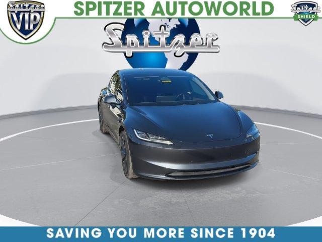Tesla Model 3 2024