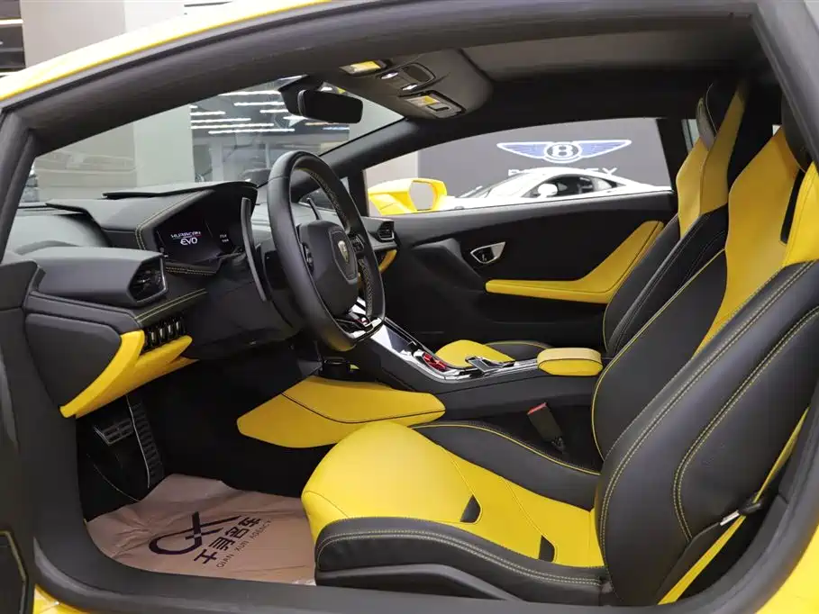 Lamborghini Huracán 2022