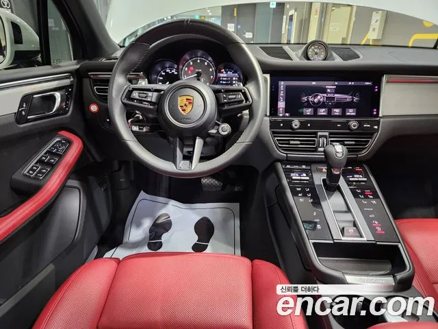 Porsche Macan 2022