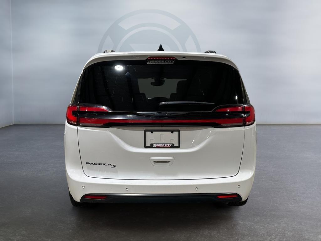 Chrysler Pacifica 2023