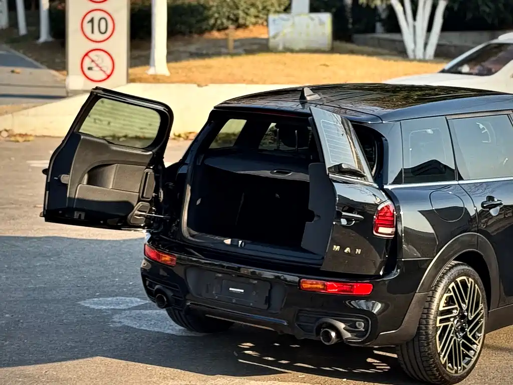 Mini Clubman 2023