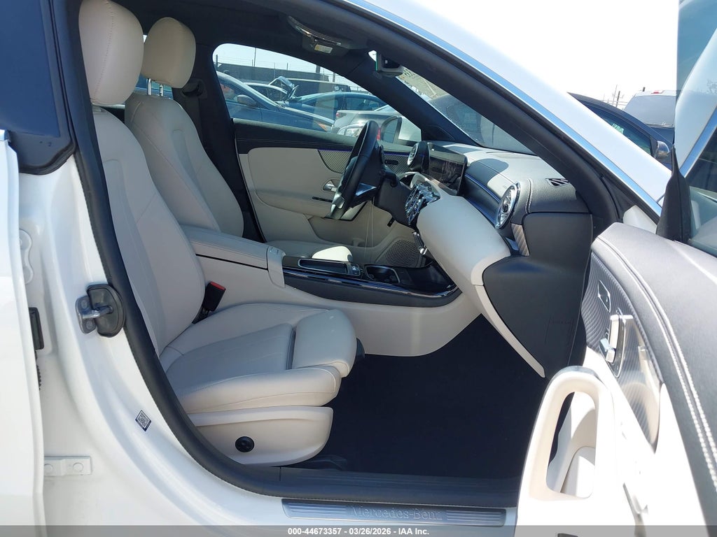 Mercedes-Benz CLA 2025