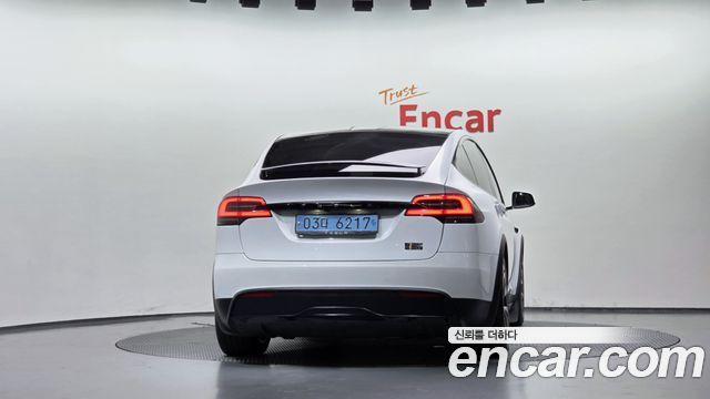 Tesla Model X 2023