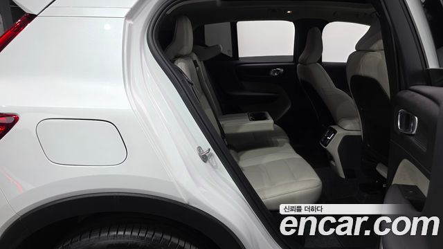 Volvo XC40 2024