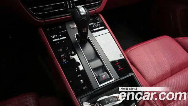 Porsche Macan 2022