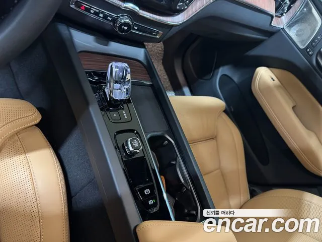 Volvo XC60 2024