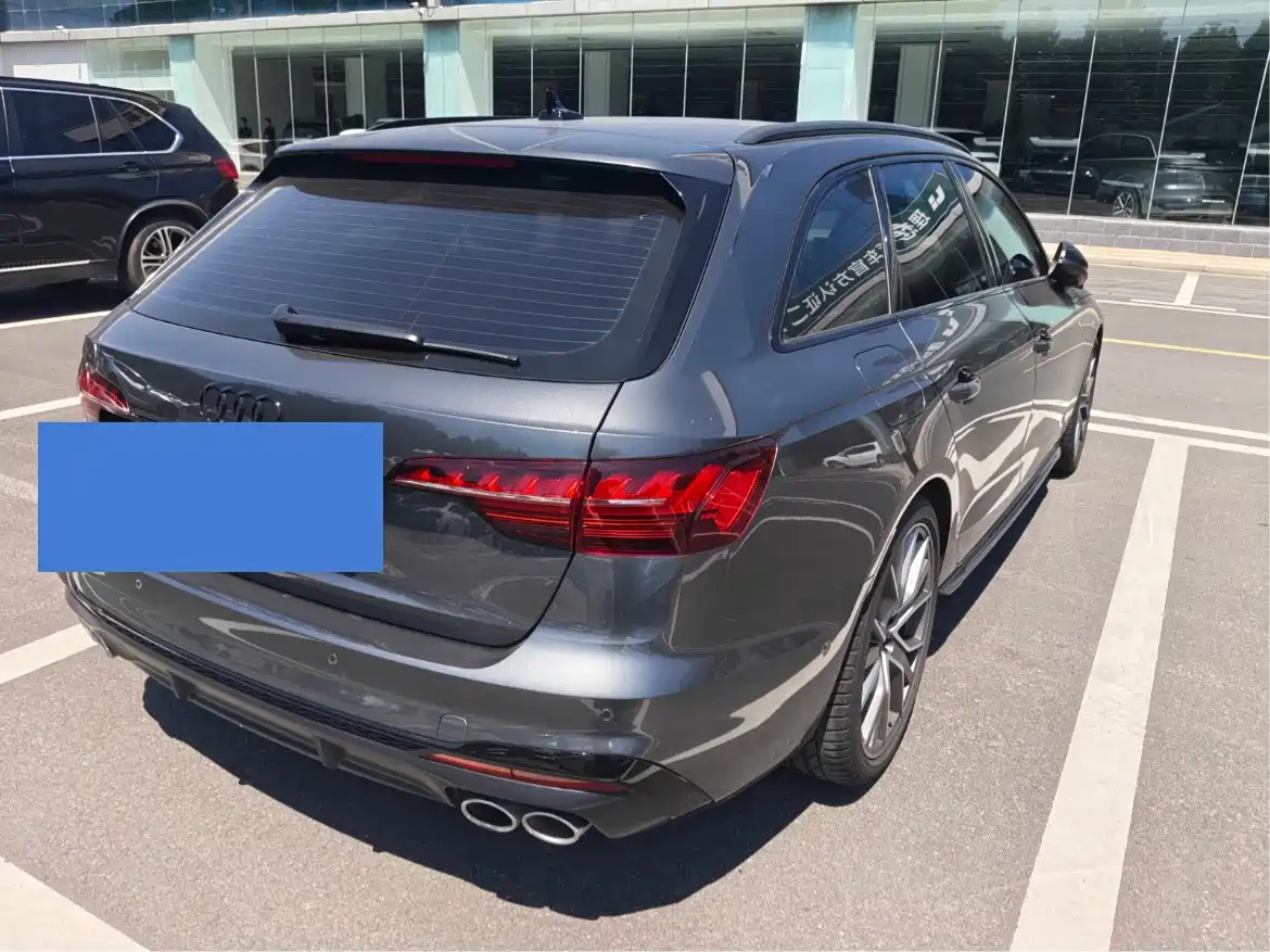 Audi S4 2024