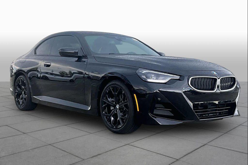 BMW 230 2025