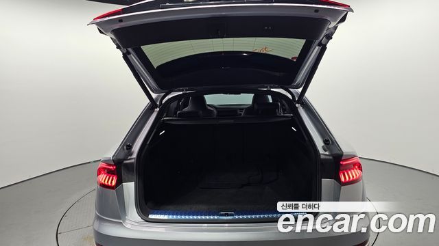 Audi Q8 2021