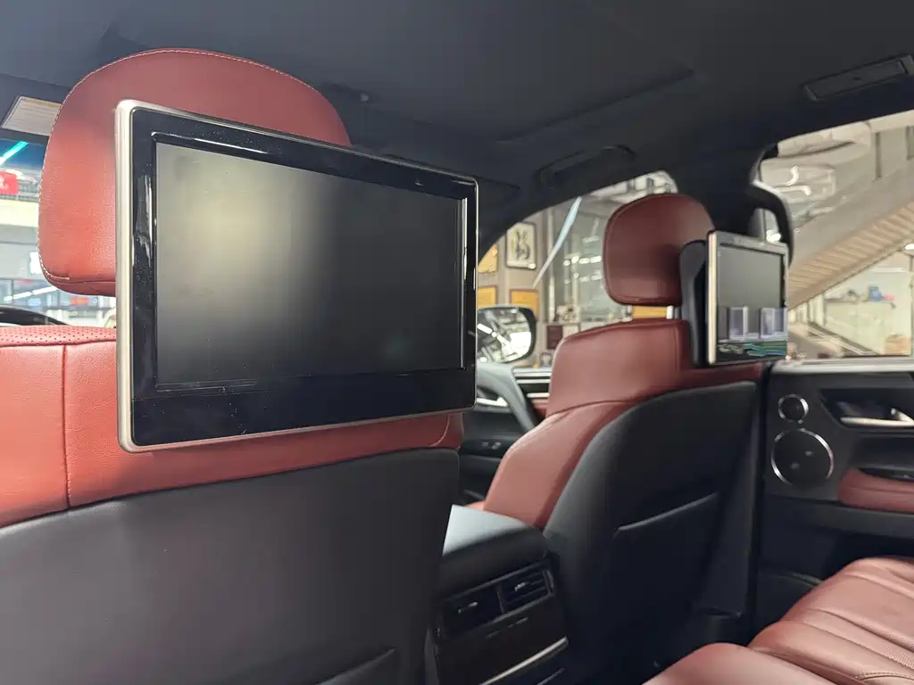 Lexus LX 2020
