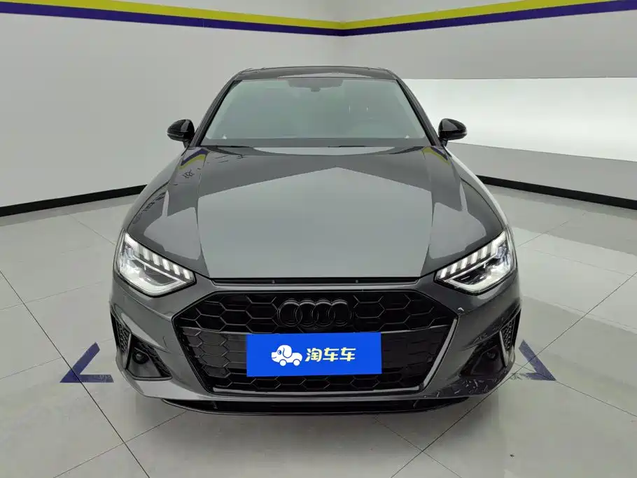 Audi A4 2023