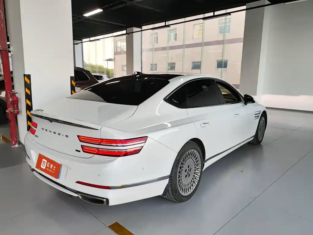 Genesis G80 2021