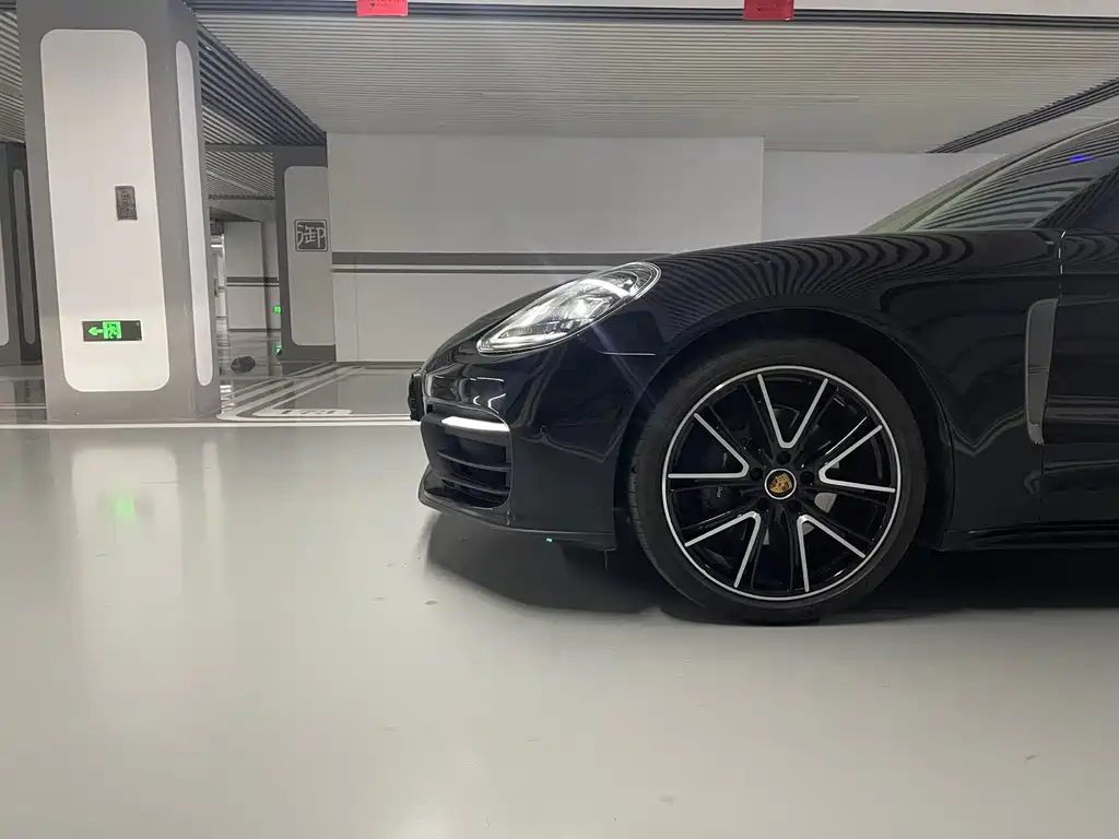 Porsche Panamera 2024