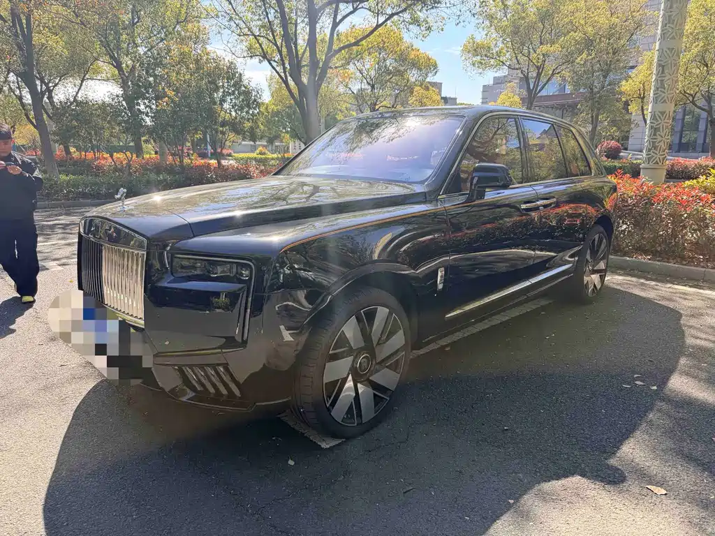 Rolls-Royce Cullinan 2025