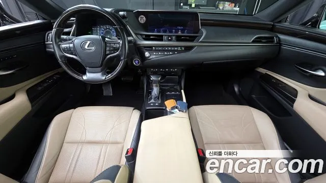 Lexus ES 2021