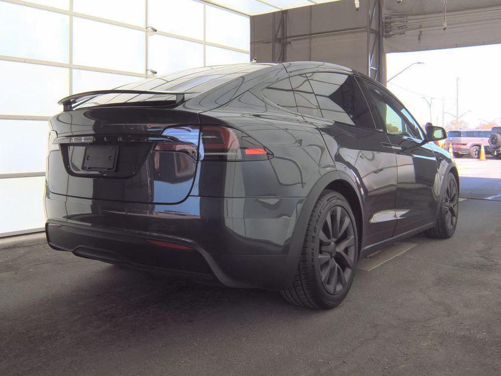 Tesla Model X 2024