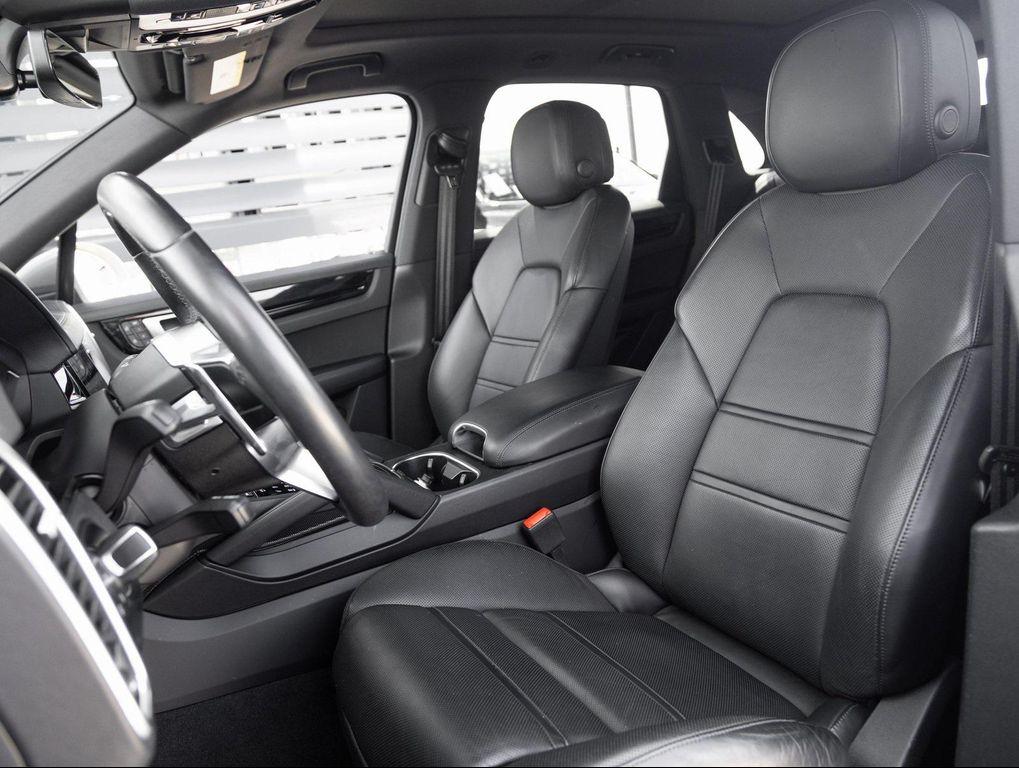 Porsche Cayenne 2023