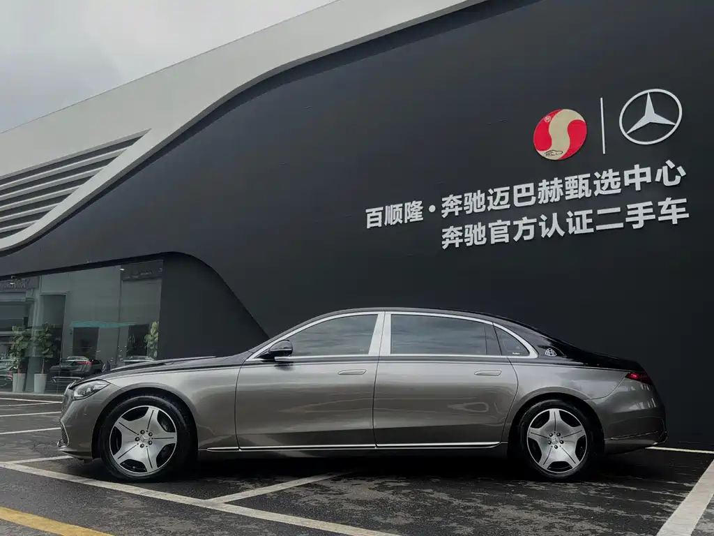 Mercedes-Benz Maybach S-Класс 2022