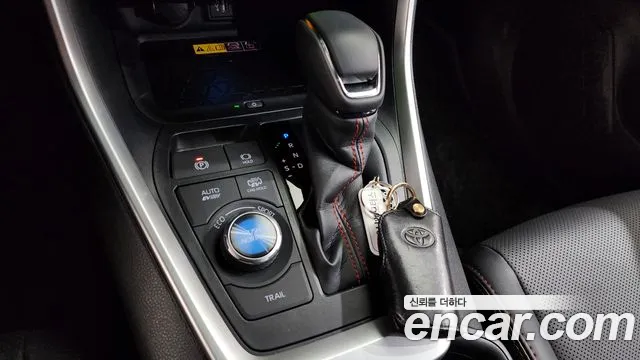 Toyota RAV4 2025