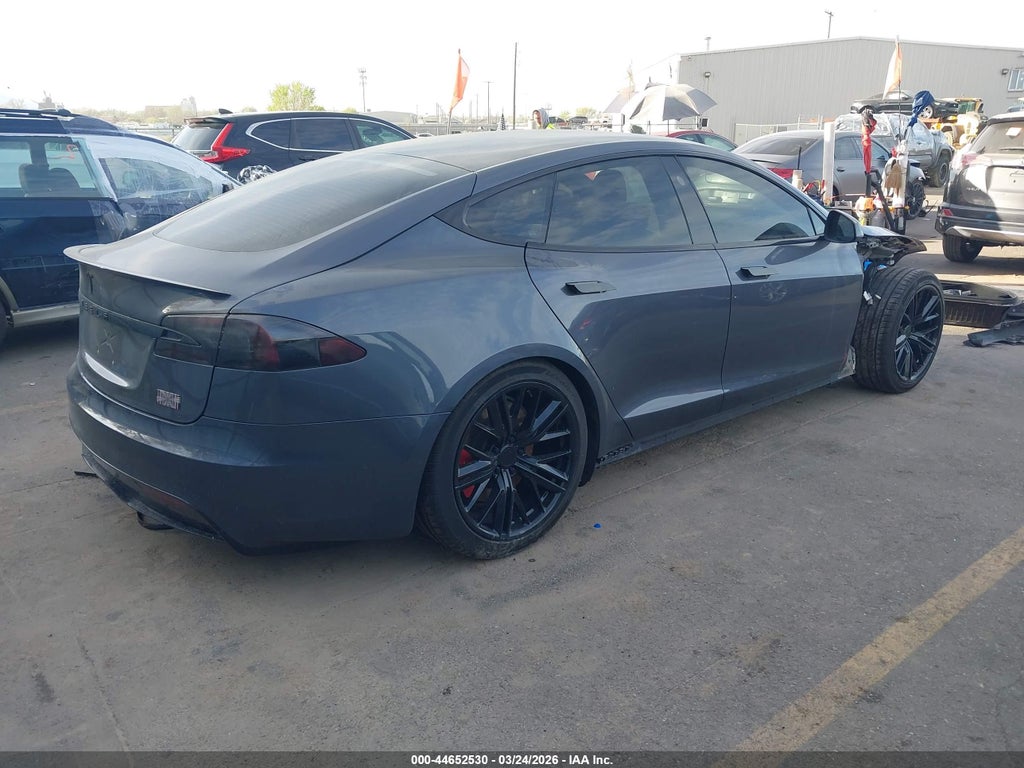 Tesla Model S 2021