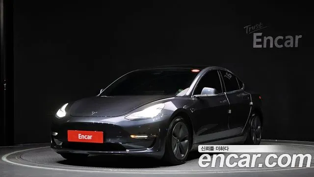 Tesla Model 3 2020