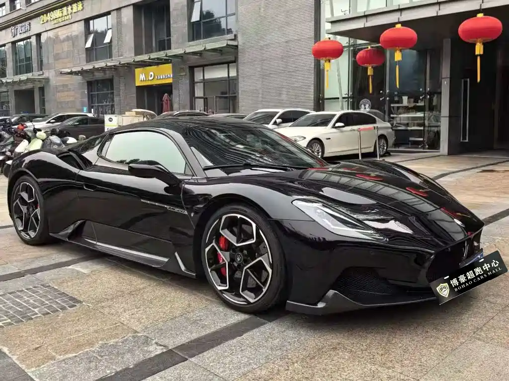 Maserati MC20 2023