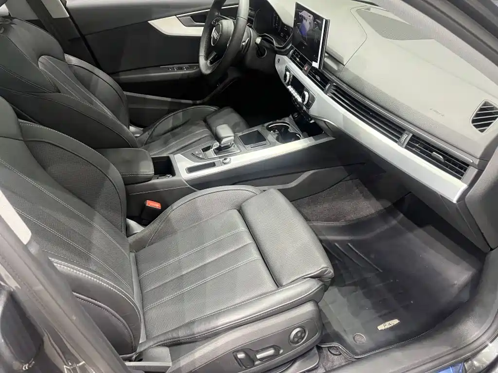 Audi A4 2023