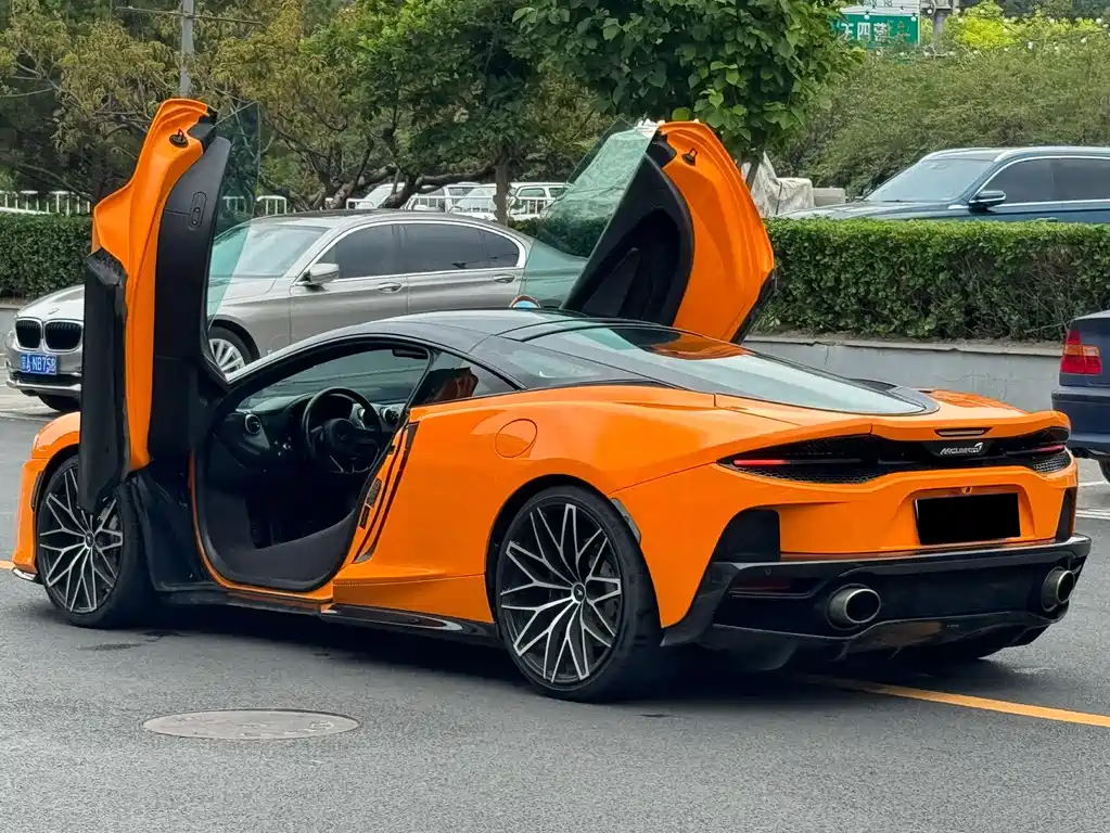 McLaren GT 2022