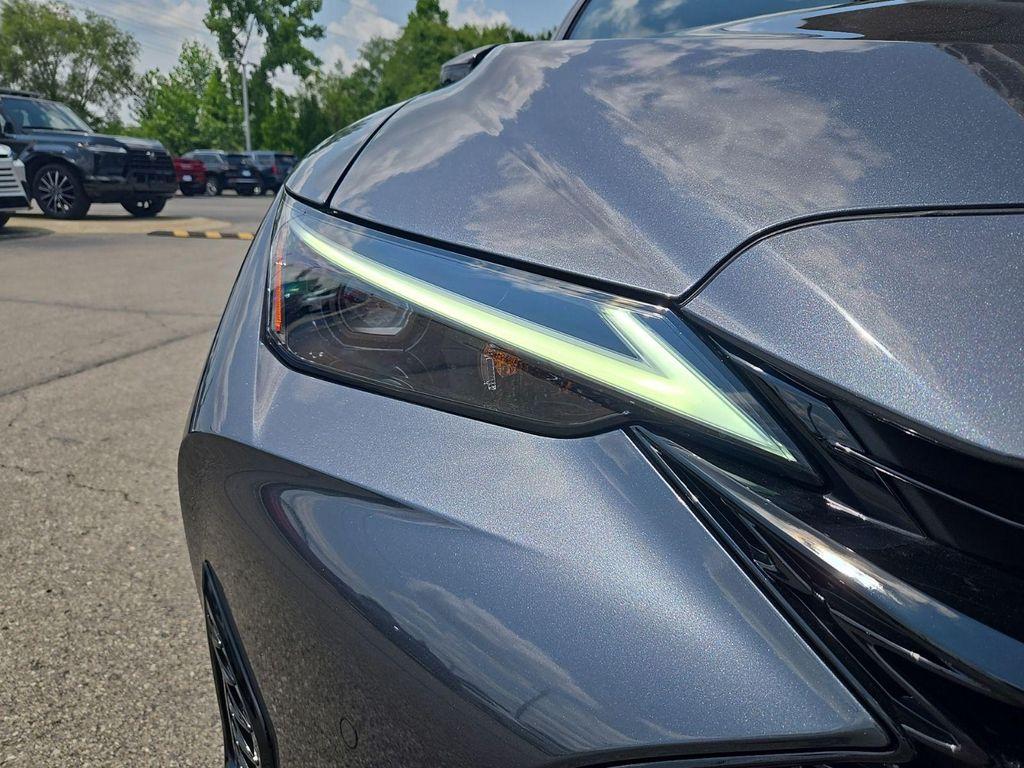 Lexus IS 2026