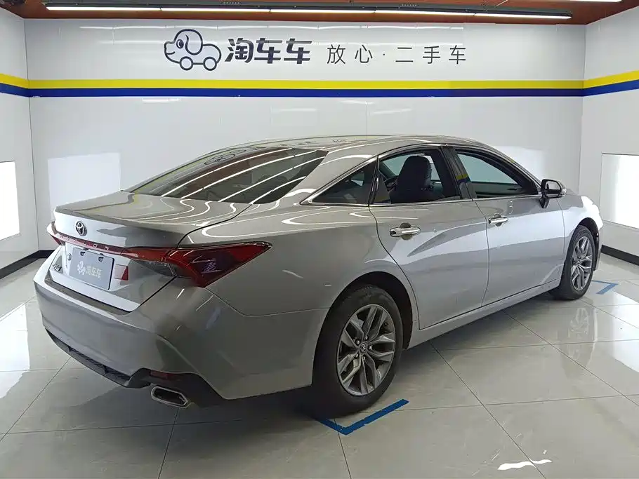 Toyota Avalon 2022