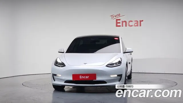 Tesla Model 3 2020