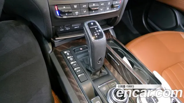 Maserati Ghibli 2021