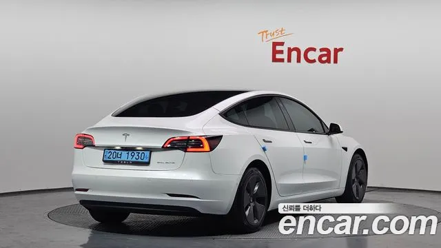 Tesla Model 3 2022