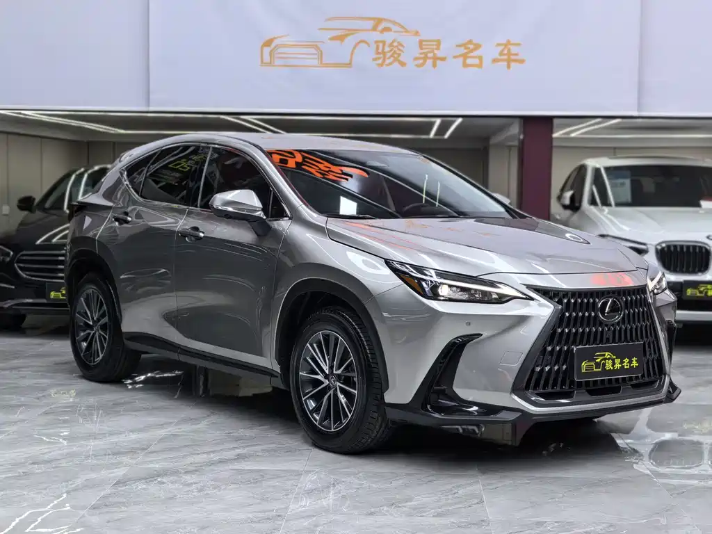 Lexus NX 2024