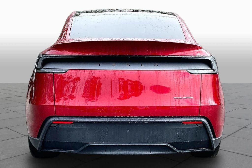 Tesla Model Y 2026