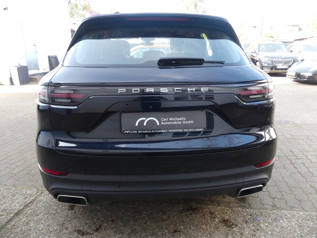 Porsche Cayenne 2021