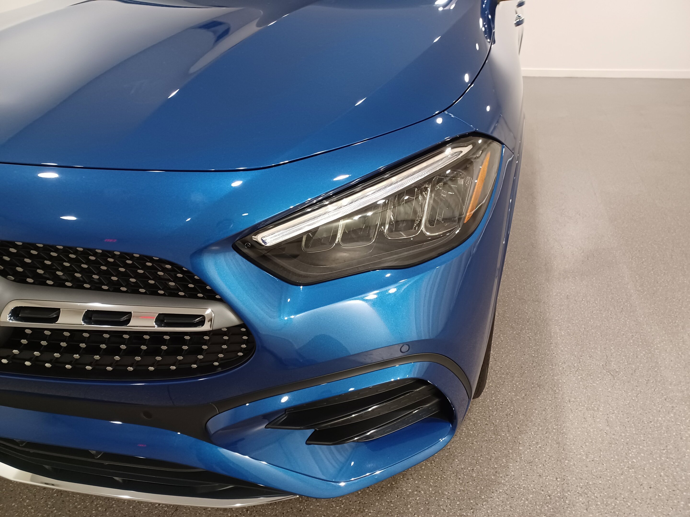 Mercedes-Benz GLA 2025