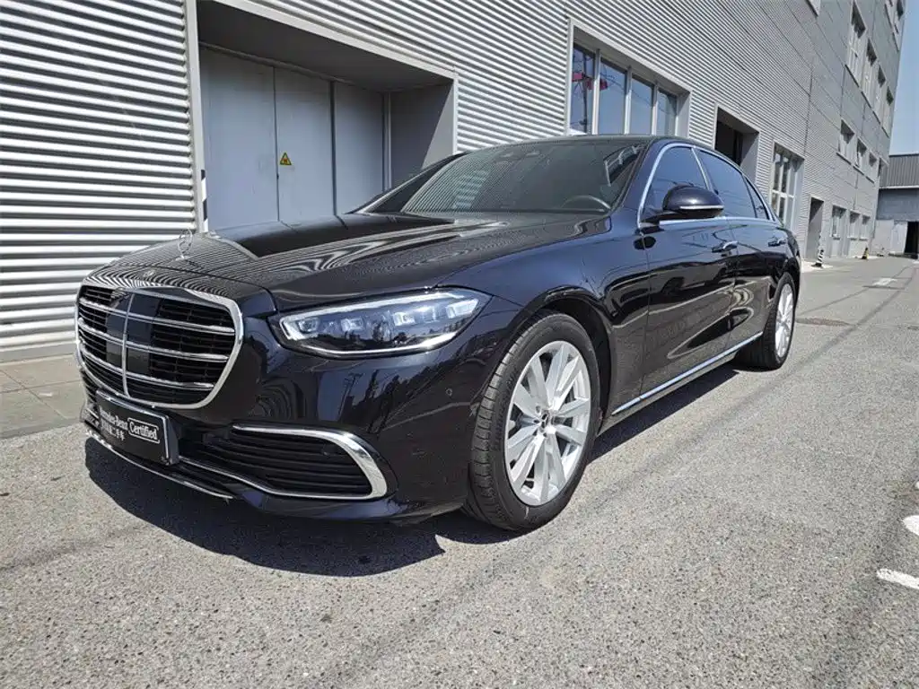 Mercedes-Benz S-Класс 2025