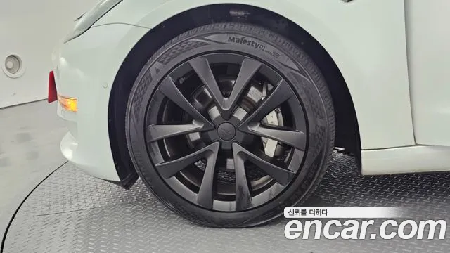 Tesla Model 3 2020