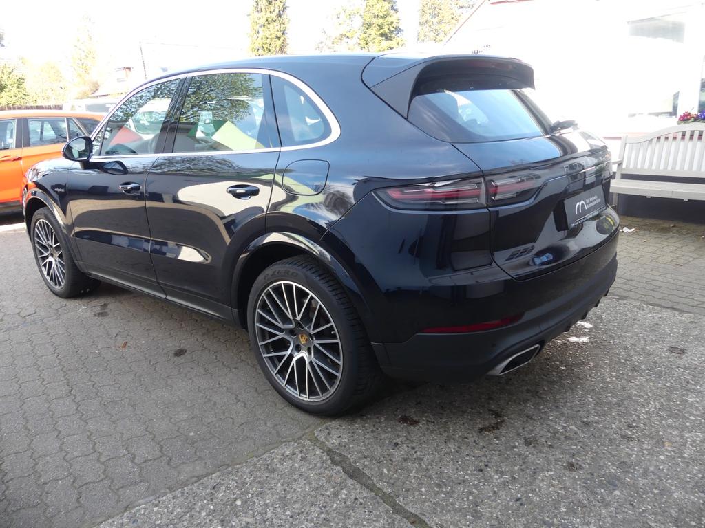 Porsche Cayenne 2021