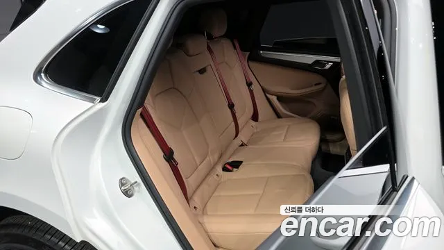 Porsche Macan 2022
