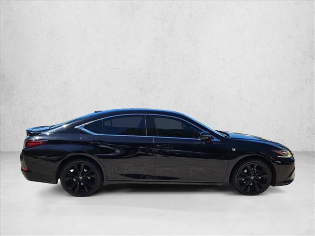 Lexus ES 2022