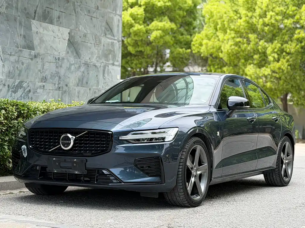 Volvo S60 2022
