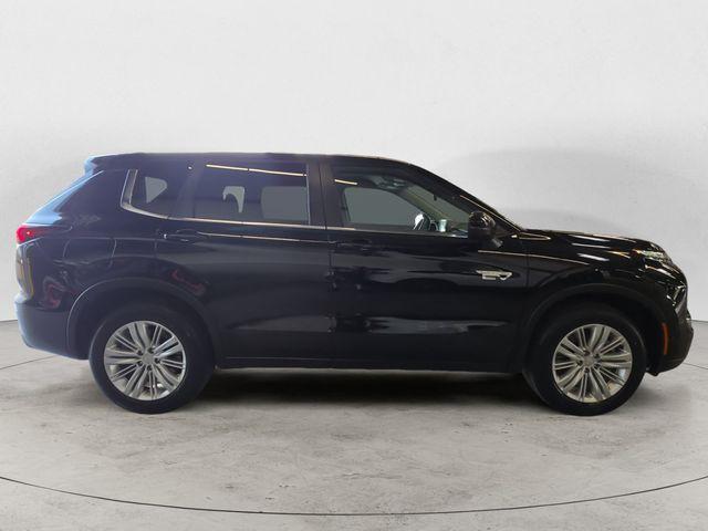 Mitsubishi Outlander 2025