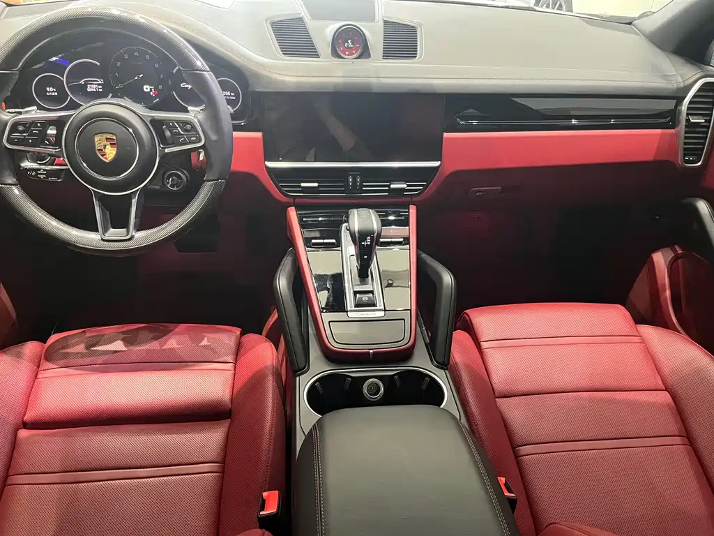 Porsche Cayenne 2023