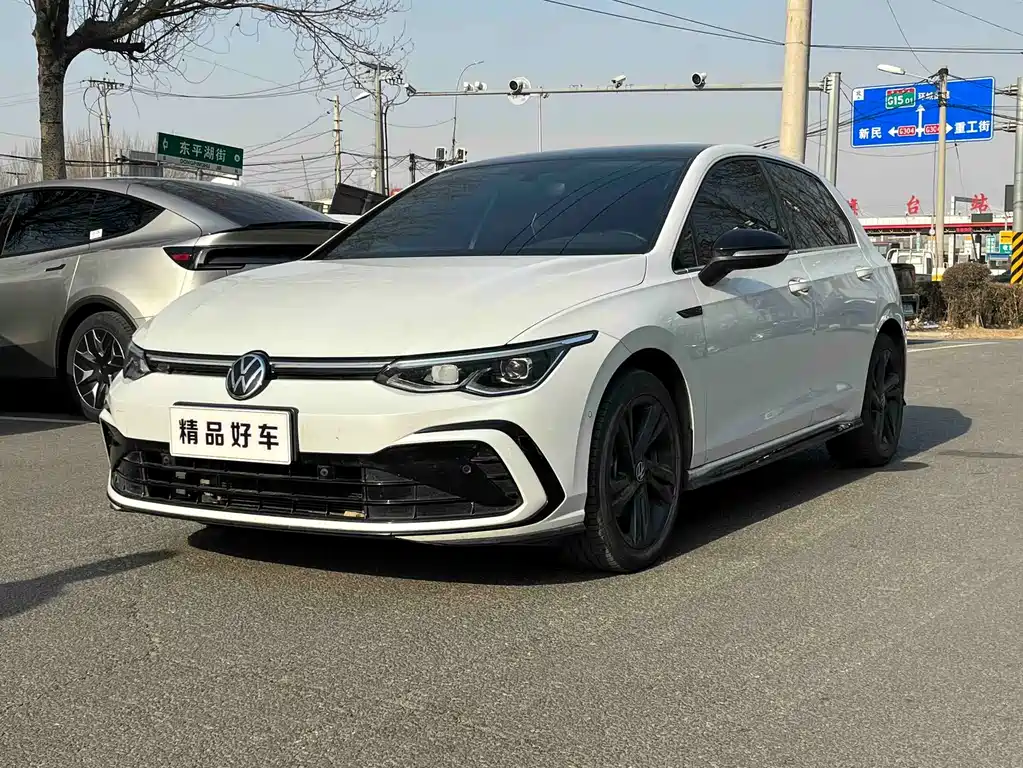Volkswagen Golf 2023