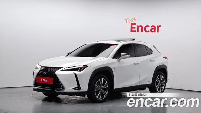 Lexus UX 2022