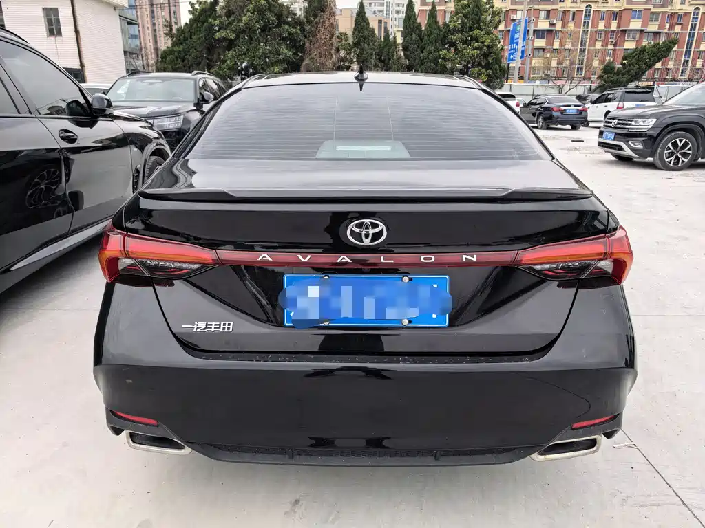 Toyota Avalon 2022